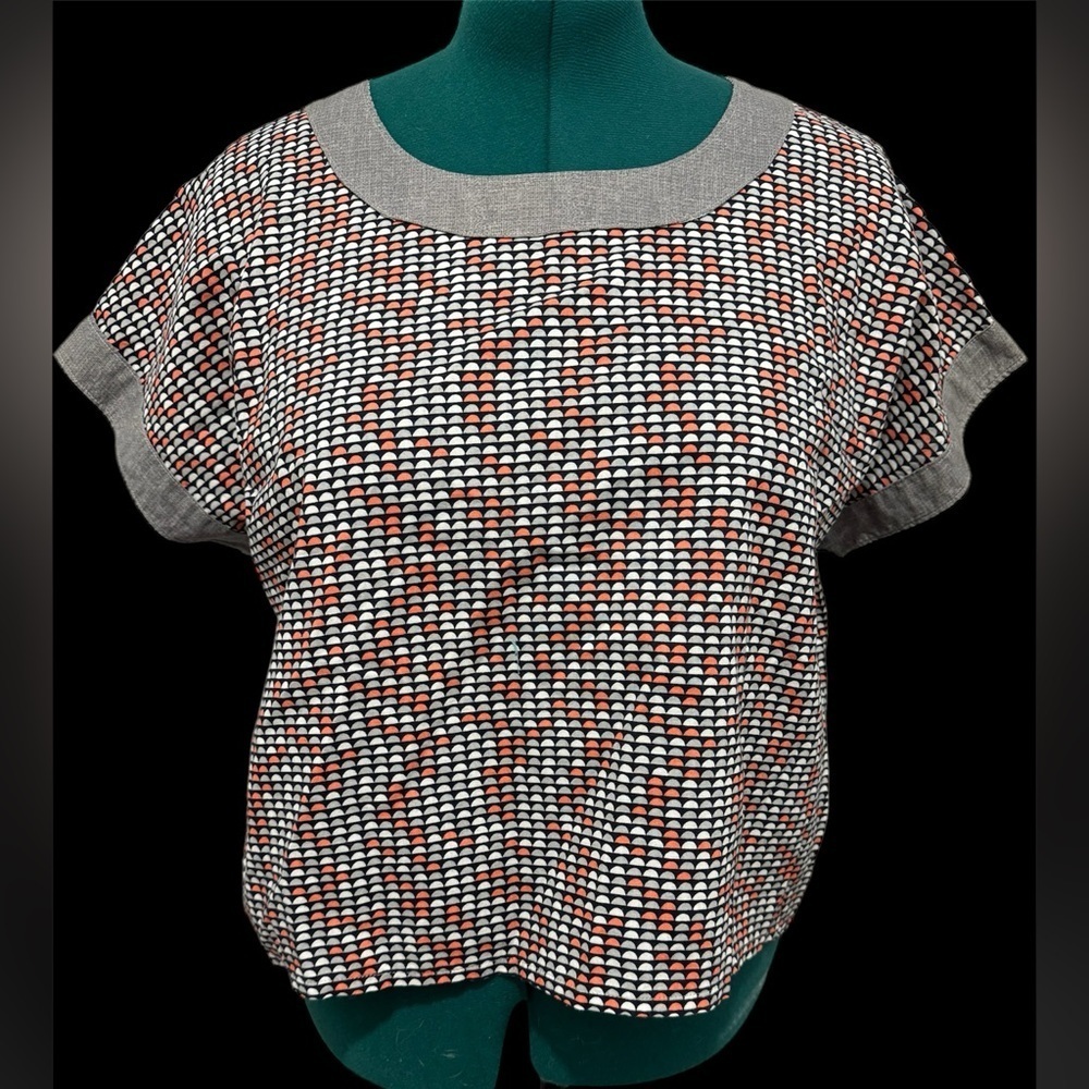 Boutique Size large retro short sleeve crop top